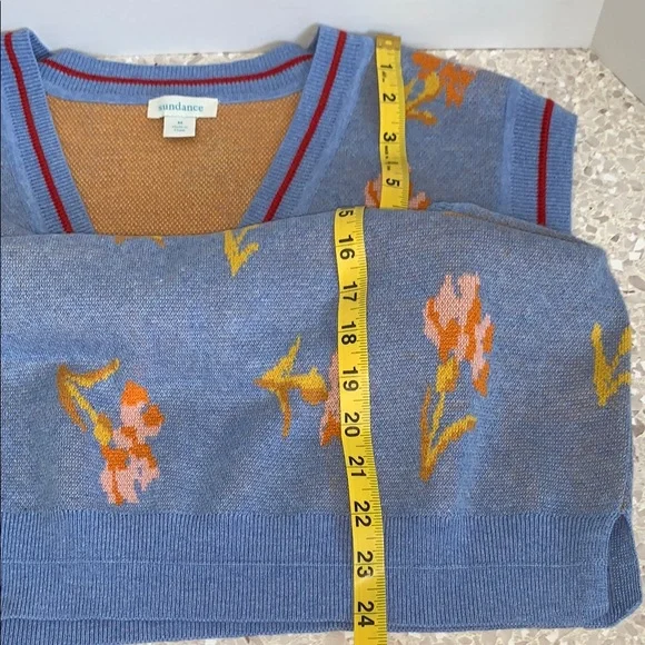 Sundance Fairlee Preppy Blue Floral VNeck Sweater Vest Women’s Medium Academa - Picture 5 of 7